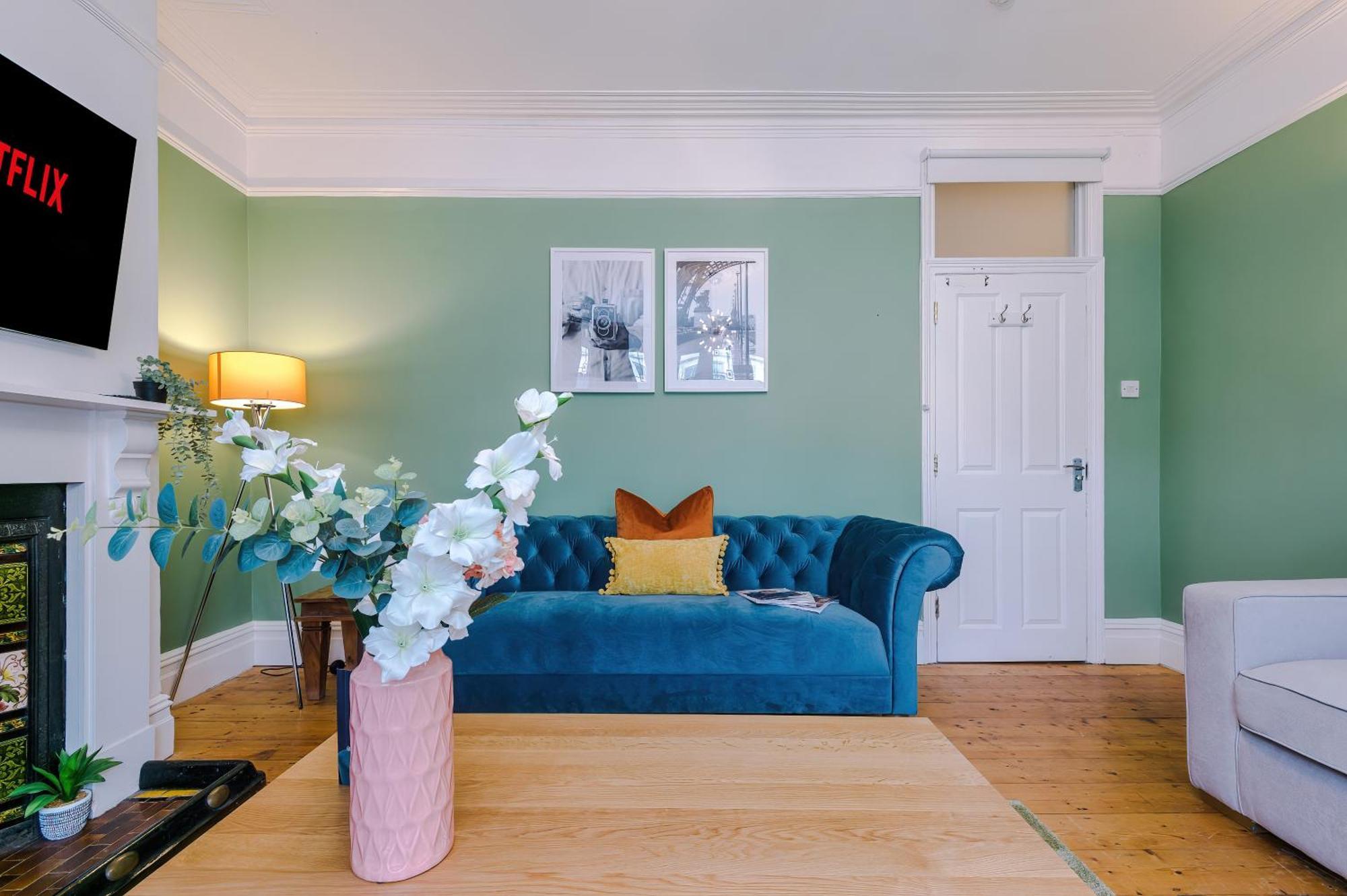Incredible - Five Bedroom - 7 Actual Beds - 6 Bathroom House By Purestay - Central Bath With Parking Dış mekan fotoğraf