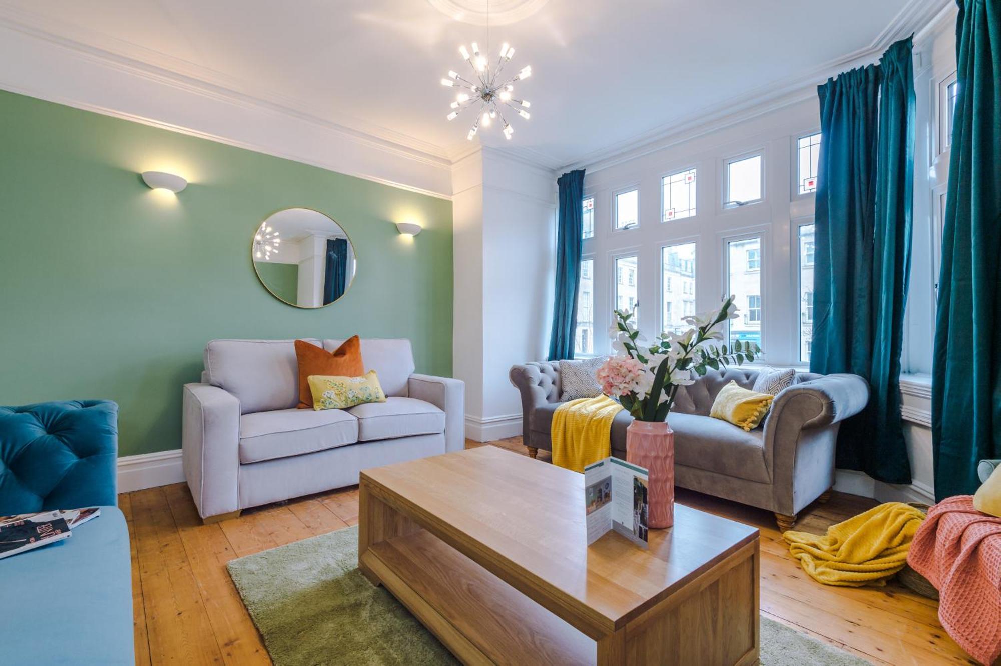 Incredible - Five Bedroom - 7 Actual Beds - 6 Bathroom House By Purestay - Central Bath With Parking Dış mekan fotoğraf
