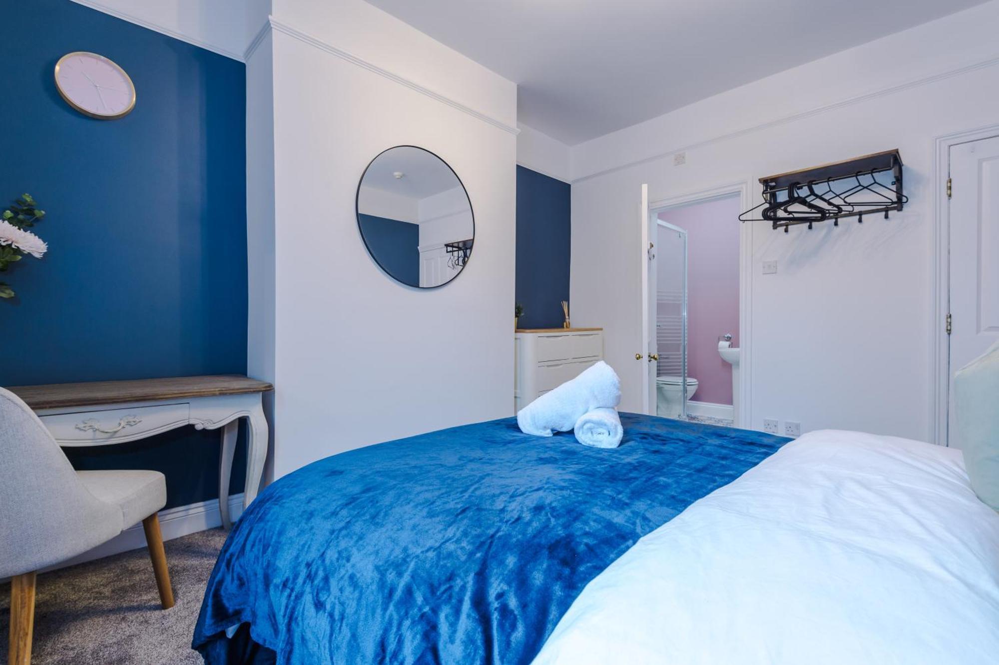 Incredible - Five Bedroom - 7 Actual Beds - 6 Bathroom House By Purestay - Central Bath With Parking Dış mekan fotoğraf