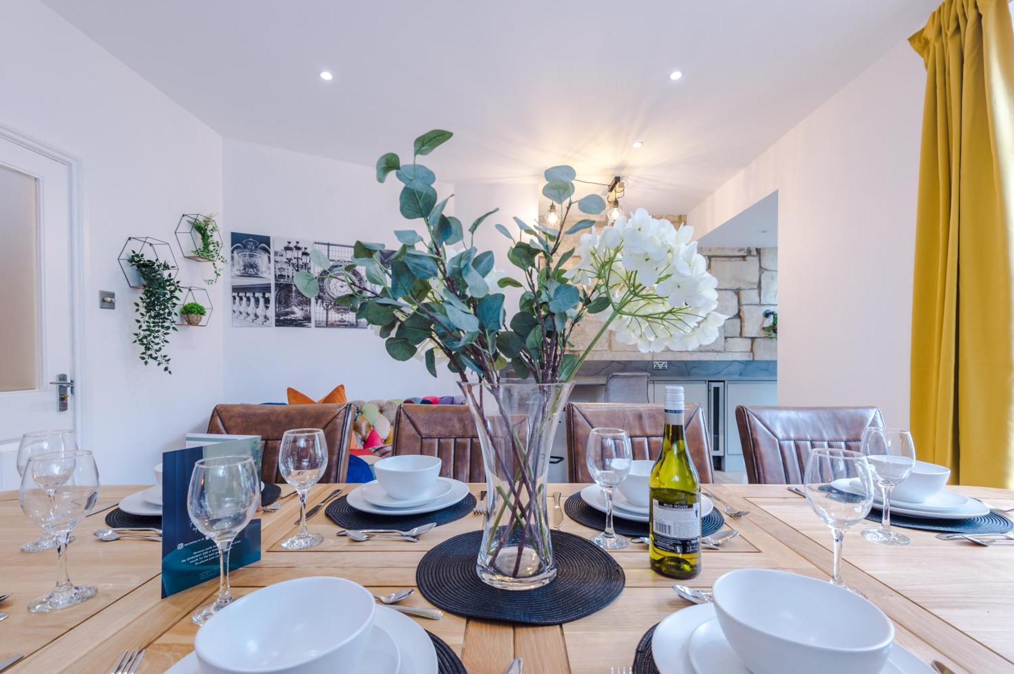 Incredible - Five Bedroom - 7 Actual Beds - 6 Bathroom House By Purestay - Central Bath With Parking Dış mekan fotoğraf
