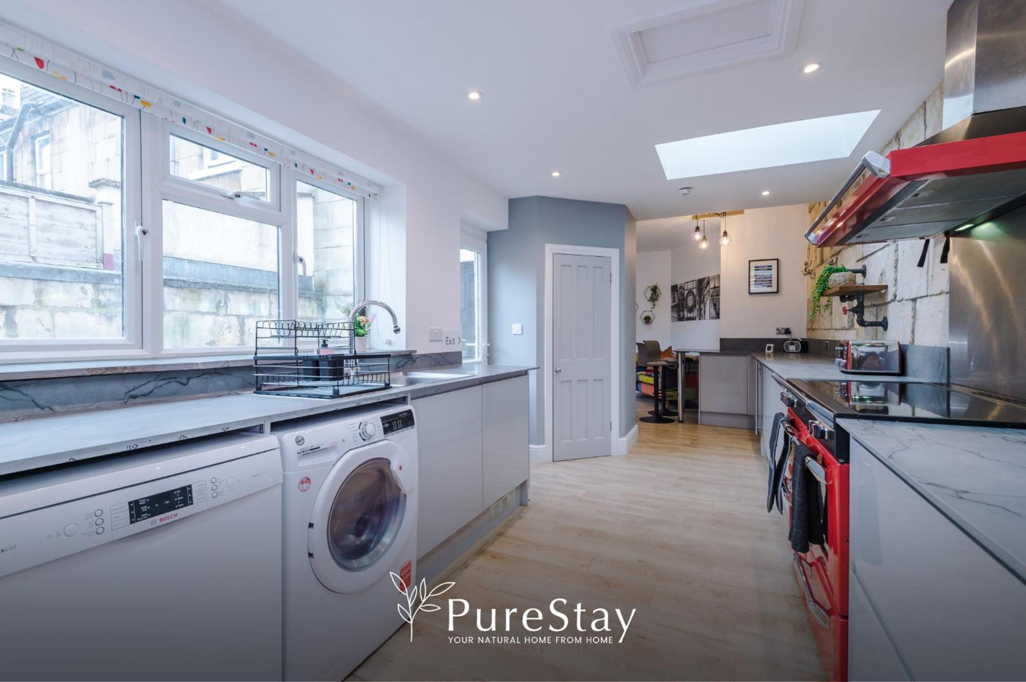 Incredible - Five Bedroom - 7 Actual Beds - 6 Bathroom House By Purestay - Central Bath With Parking Dış mekan fotoğraf